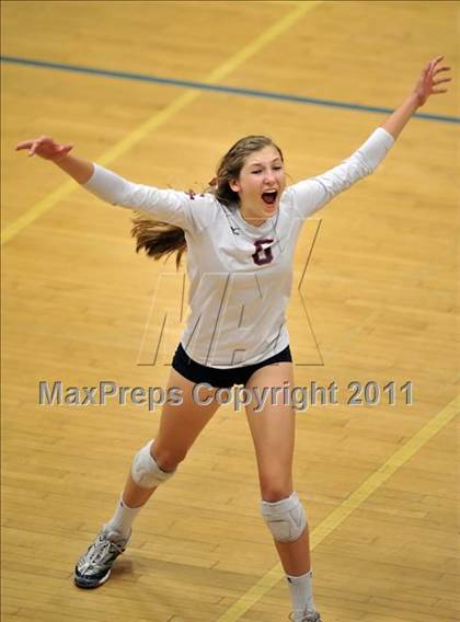 Thumbnail 2 in La Salle vs. St. Lucy's (CIF SS D2AA Final) photogallery.