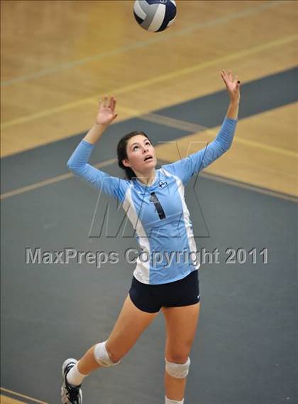 Thumbnail 2 in La Salle vs. St. Lucy's (CIF SS D2AA Final) photogallery.