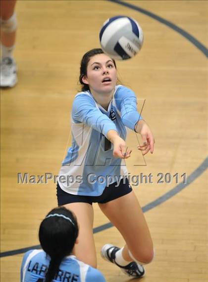 Thumbnail 3 in La Salle vs. St. Lucy's (CIF SS D2AA Final) photogallery.