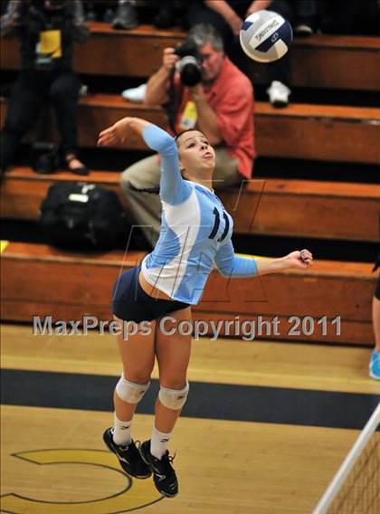 Thumbnail 3 in La Salle vs. St. Lucy's (CIF SS D2AA Final) photogallery.