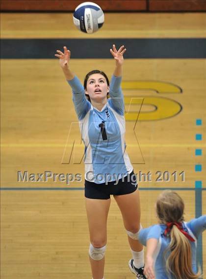 Thumbnail 1 in La Salle vs. St. Lucy's (CIF SS D2AA Final) photogallery.