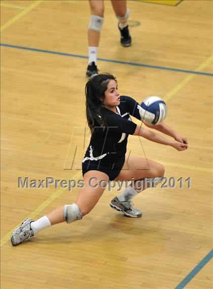 Thumbnail 3 in La Salle vs. St. Lucy's (CIF SS D2AA Final) photogallery.