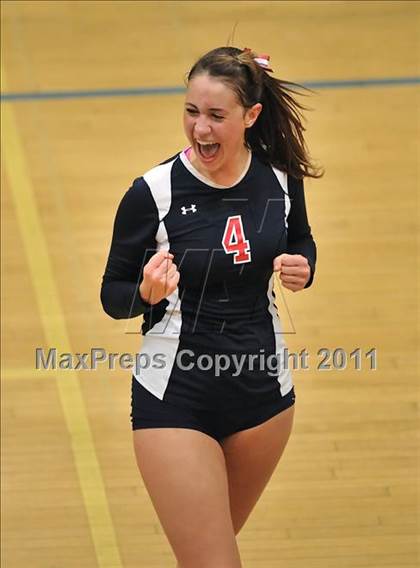 Thumbnail 3 in La Salle vs. St. Lucy's (CIF SS D2AA Final) photogallery.