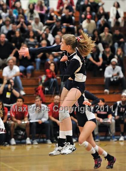 Thumbnail 2 in La Salle vs. St. Lucy's (CIF SS D2AA Final) photogallery.