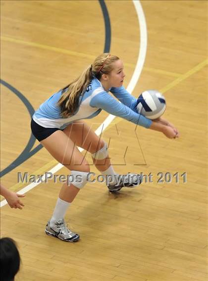 Thumbnail 1 in La Salle vs. St. Lucy's (CIF SS D2AA Final) photogallery.