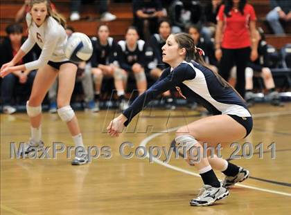 Thumbnail 1 in La Salle vs. St. Lucy's (CIF SS D2AA Final) photogallery.