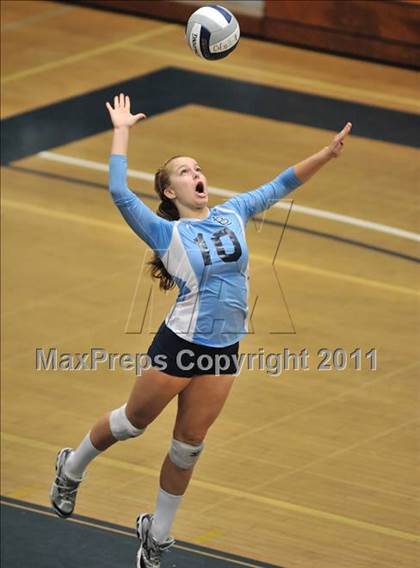 Thumbnail 2 in La Salle vs. St. Lucy's (CIF SS D2AA Final) photogallery.