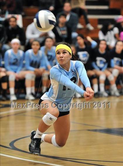 Thumbnail 3 in La Salle vs. St. Lucy's (CIF SS D2AA Final) photogallery.