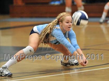 Thumbnail 1 in La Salle vs. St. Lucy's (CIF SS D2AA Final) photogallery.