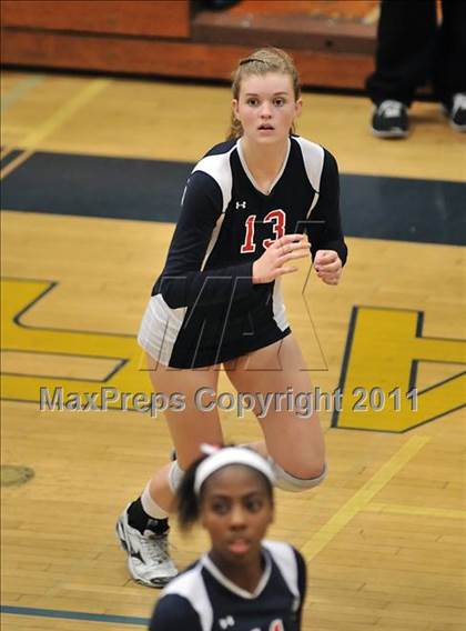 Thumbnail 2 in La Salle vs. St. Lucy's (CIF SS D2AA Final) photogallery.