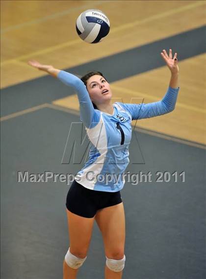 Thumbnail 3 in La Salle vs. St. Lucy's (CIF SS D2AA Final) photogallery.
