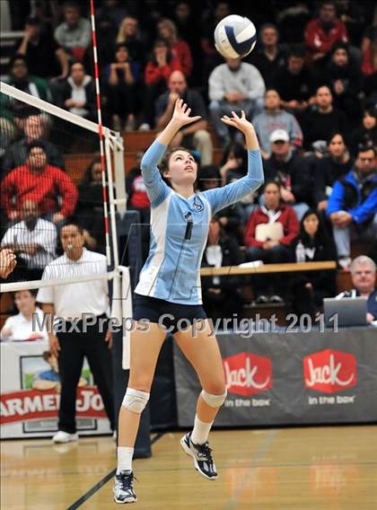 Thumbnail 1 in La Salle vs. St. Lucy's (CIF SS D2AA Final) photogallery.