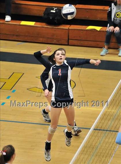 Thumbnail 1 in La Salle vs. St. Lucy's (CIF SS D2AA Final) photogallery.
