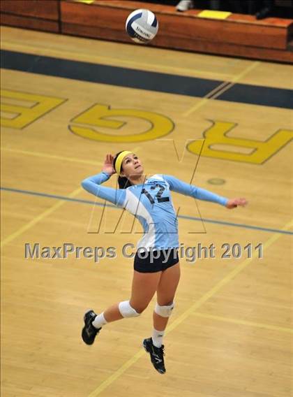 Thumbnail 2 in La Salle vs. St. Lucy's (CIF SS D2AA Final) photogallery.