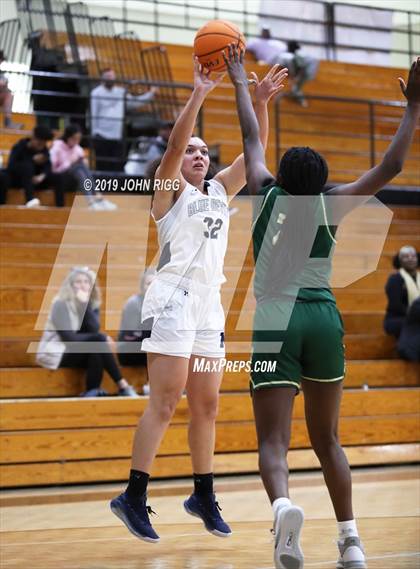 Thumbnail 2 in Marietta vs. Wesleyan photogallery.