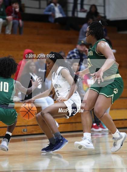 Thumbnail 3 in Marietta vs. Wesleyan photogallery.