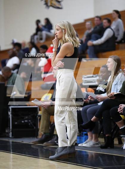 Thumbnail 2 in Marietta vs. Wesleyan photogallery.