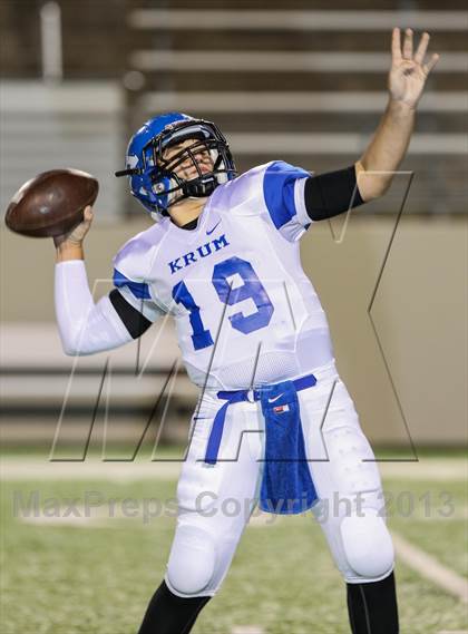Thumbnail 3 in Argyle vs. Krum (UIL 3A D2 Bi-District Playoff) photogallery.