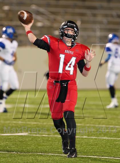 Thumbnail 3 in Argyle vs. Krum (UIL 3A D2 Bi-District Playoff) photogallery.