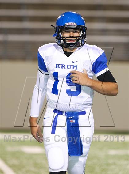 Thumbnail 3 in Argyle vs. Krum (UIL 3A D2 Bi-District Playoff) photogallery.