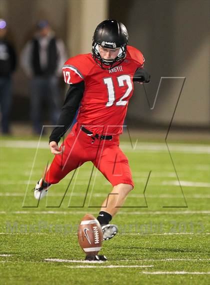 Thumbnail 3 in Argyle vs. Krum (UIL 3A D2 Bi-District Playoff) photogallery.