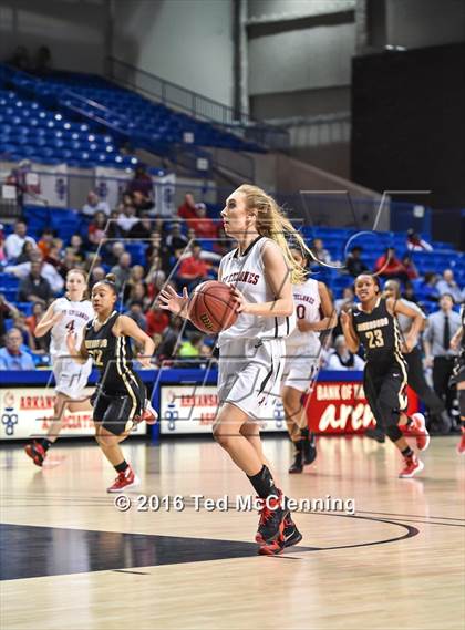 Thumbnail 2 in Russellville vs. Jonesboro (AAA 6A Final) photogallery.
