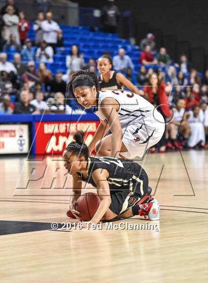 Thumbnail 1 in Russellville vs. Jonesboro (AAA 6A Final) photogallery.
