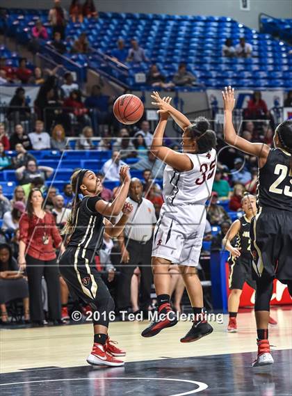 Thumbnail 2 in Russellville vs. Jonesboro (AAA 6A Final) photogallery.