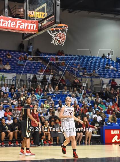 Thumbnail 3 in Russellville vs. Jonesboro (AAA 6A Final) photogallery.