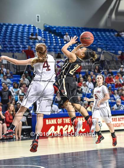 Thumbnail 2 in Russellville vs. Jonesboro (AAA 6A Final) photogallery.