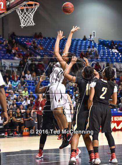 Thumbnail 1 in Russellville vs. Jonesboro (AAA 6A Final) photogallery.