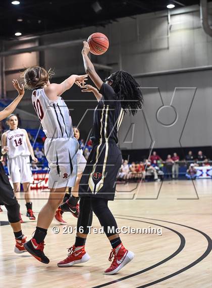 Thumbnail 3 in Russellville vs. Jonesboro (AAA 6A Final) photogallery.