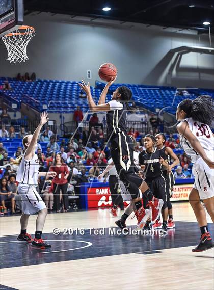 Thumbnail 2 in Russellville vs. Jonesboro (AAA 6A Final) photogallery.