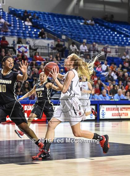 Thumbnail 3 in Russellville vs. Jonesboro (AAA 6A Final) photogallery.