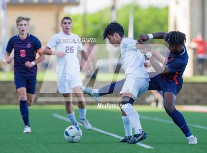 Thumbnail 2 in Seven Lakes vs Dripping Springs  (UIL 6A Soccer Final) photogallery.