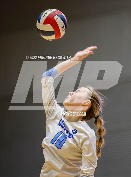 Thumbnail 2 in Columbus vs. Gunter (UIL 3A Semifinal) photogallery.