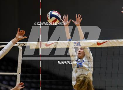 Thumbnail 2 in Columbus vs. Gunter (UIL 3A Semifinal) photogallery.