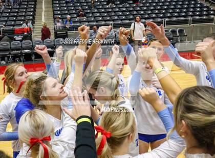 Thumbnail 1 in Columbus vs. Gunter (UIL 3A Semifinal) photogallery.