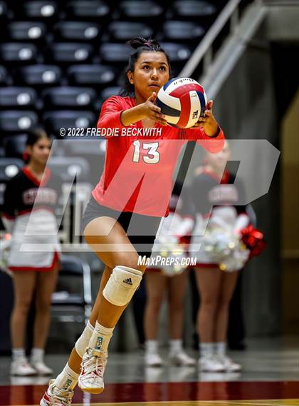 Thumbnail 2 in Columbus vs. Gunter (UIL 3A Semifinal) photogallery.