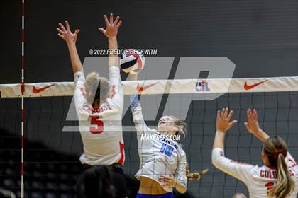 Thumbnail 2 in Columbus vs. Gunter (UIL 3A Semifinal) photogallery.