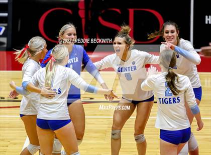 Thumbnail 2 in Columbus vs. Gunter (UIL 3A Semifinal) photogallery.