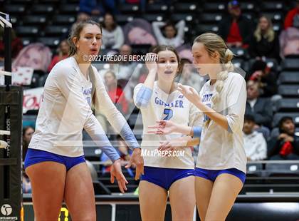 Thumbnail 2 in Columbus vs. Gunter (UIL 3A Semifinal) photogallery.