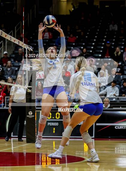 Thumbnail 3 in Columbus vs. Gunter (UIL 3A Semifinal) photogallery.