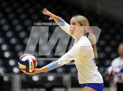 Thumbnail 2 in Columbus vs. Gunter (UIL 3A Semifinal) photogallery.