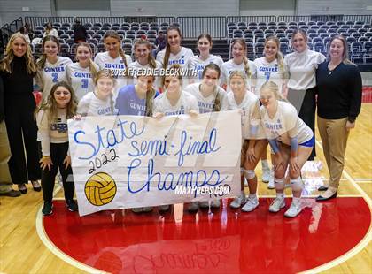 Thumbnail 2 in Columbus vs. Gunter (UIL 3A Semifinal) photogallery.