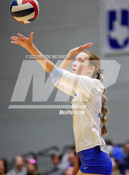 Thumbnail 1 in Columbus vs. Gunter (UIL 3A Semifinal) photogallery.