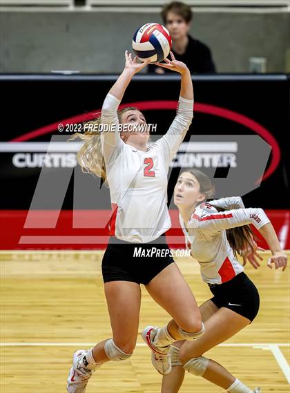 Thumbnail 1 in Columbus vs. Gunter (UIL 3A Semifinal) photogallery.