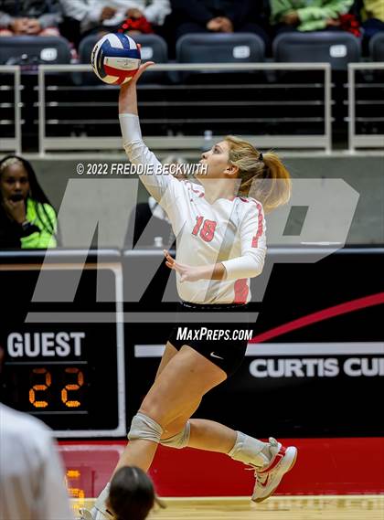 Thumbnail 2 in Columbus vs. Gunter (UIL 3A Semifinal) photogallery.