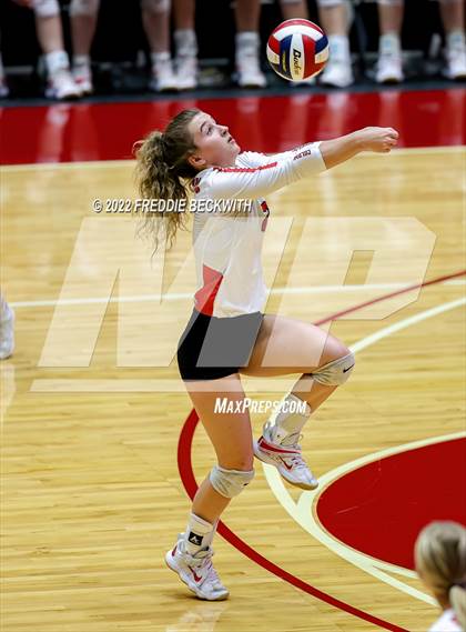 Thumbnail 1 in Columbus vs. Gunter (UIL 3A Semifinal) photogallery.