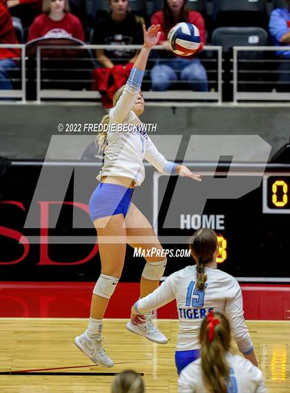 Thumbnail 3 in Columbus vs. Gunter (UIL 3A Semifinal) photogallery.